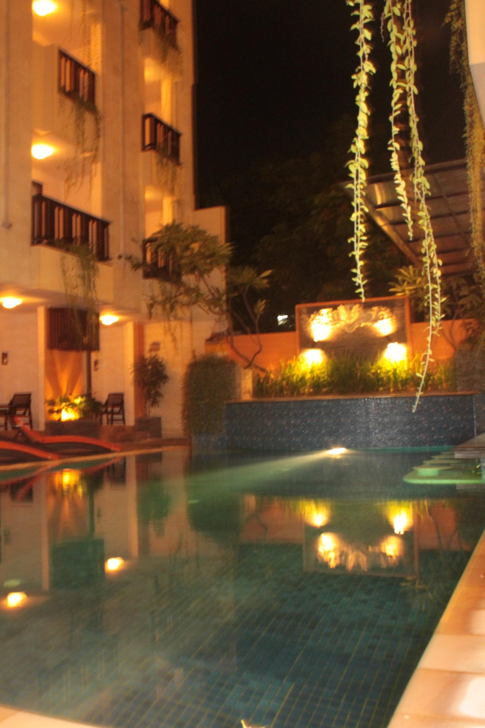 Losari Hotel & Villas Kuta Bali Legian Esterno foto